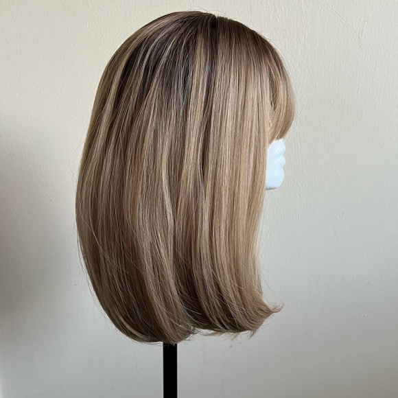 15” Natural Looking Short Straight Synthetic Heat Resistant Fiber Wig - Picture 4 of 11